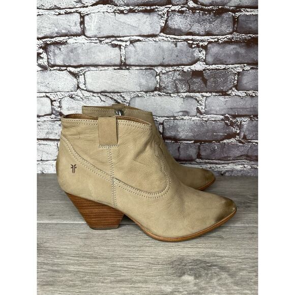 Frye Ash Taupe Leather Pointed Toe Western Heel Booties Women’s Sz 10M US/41EU - Picture 3 of 16